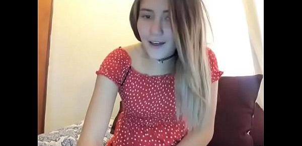  Horny young girl cum on webcam chat